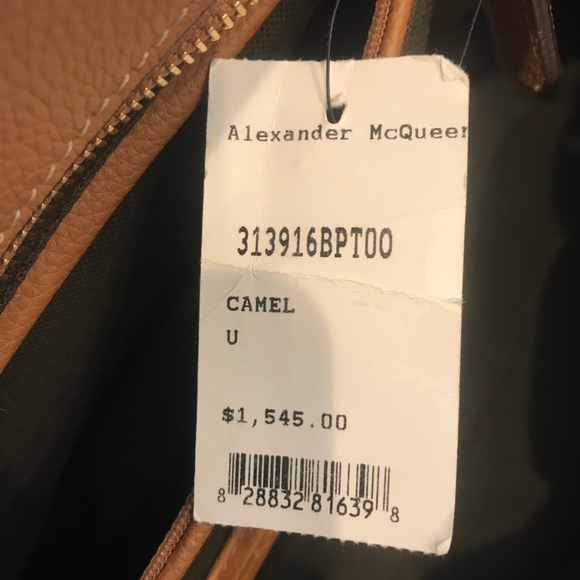 Alexander McQueen Large Pebbled Camel Leather Tote - Picture 6 of 8